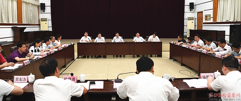 房灵敏到都安瑶族自治县调研检查工作