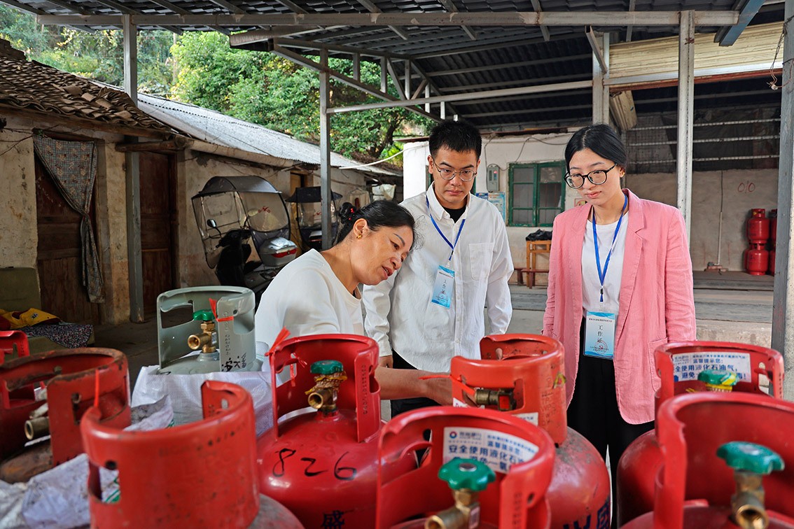 广西:扎紧同题共答制度“笼子”