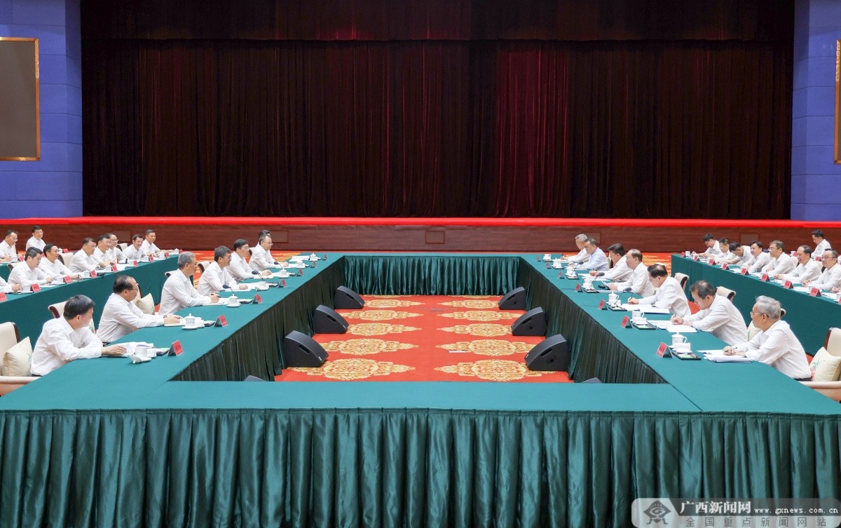 广东省党政代表团来桂考察并出席粤桂东西部协作联席会议 黄坤明陈刚讲话